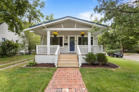 Photo of 901 E Washington Street, Urbana, IL 61801 (MLS # 12731311)