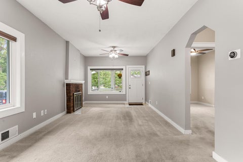 Tiny photo for 901 E Washington Street, Urbana, IL 61801 (MLS # 12731311)