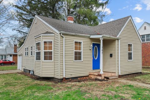 Tiny photo for 107 S Draper Avenue, Champaign, IL 61821 (MLS # 12612447)