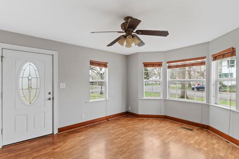 Tiny photo for 107 S Draper Avenue, Champaign, IL 61821 (MLS # 12612447)