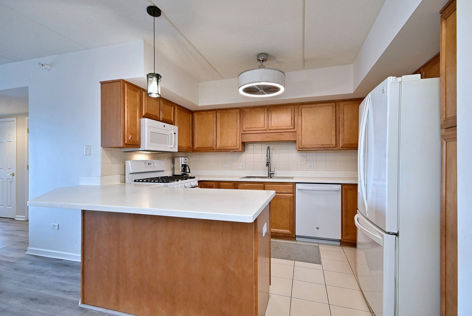 1 N Beacon Place 601