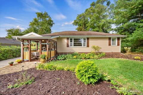 Tiny photo for 1911 Highview Avenue, McHenry, IL 60050 (MLS # 12491790)