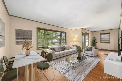 Tiny photo for 1911 Highview Avenue, McHenry, IL 60050 (MLS # 12491790)
