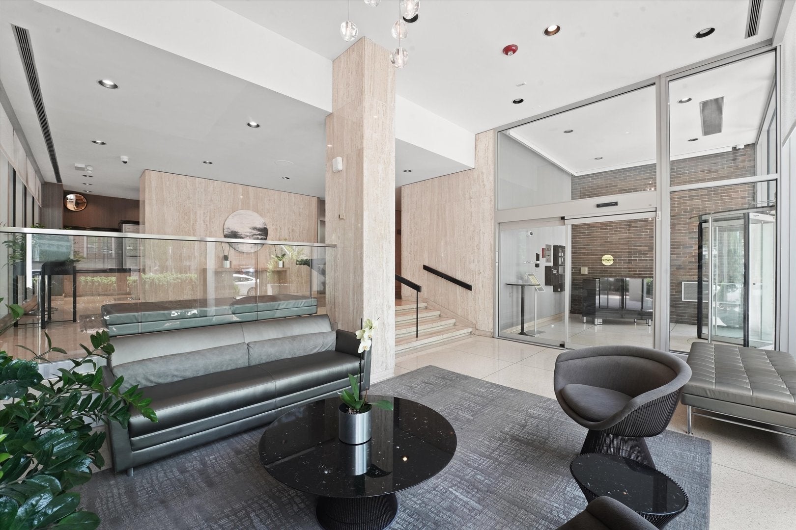 88 W Schiller Street 2808L
