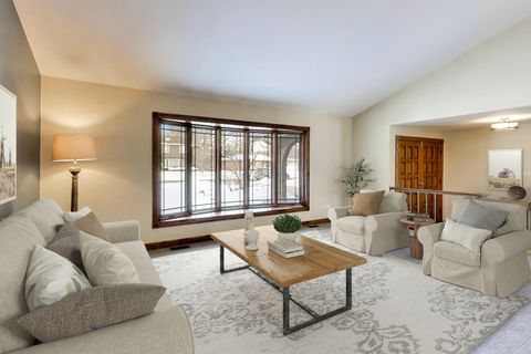 Tiny photo for 16W671 89th Place, Willowbrook, IL 60527 (MLS # 12554878)