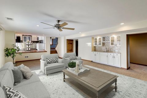 Tiny photo for 16W671 89th Place, Willowbrook, IL 60527 (MLS # 12554878)