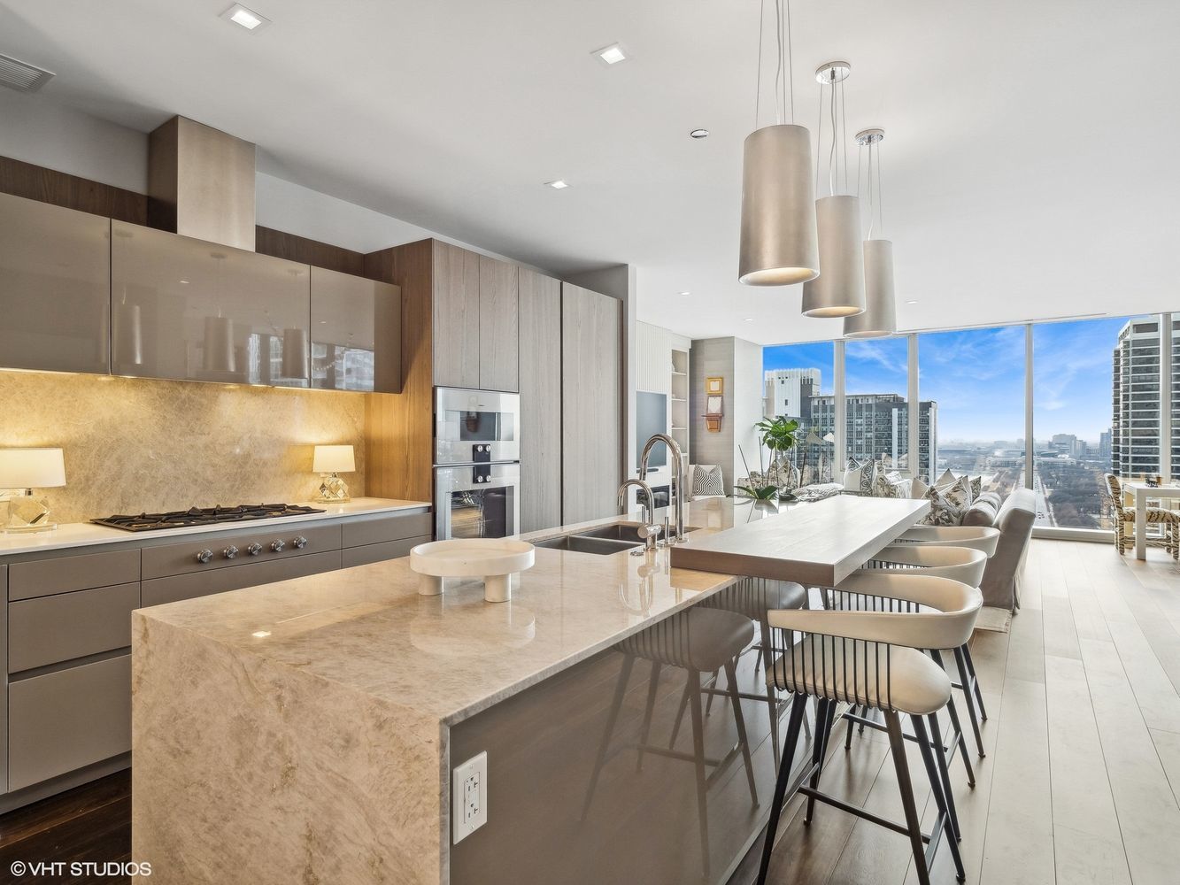 363 E Wacker Drive 2203