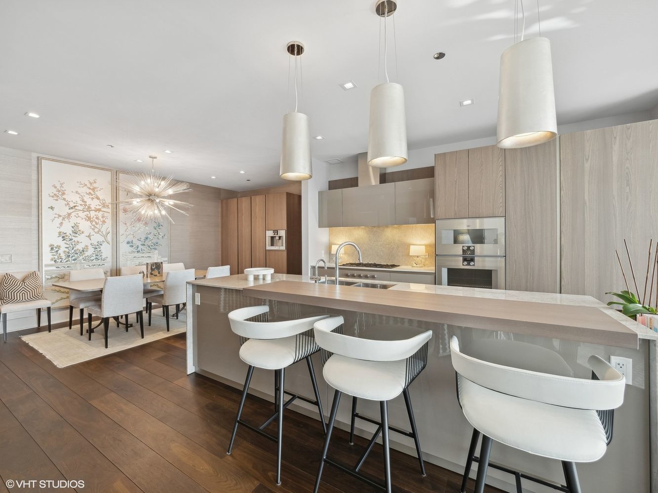 363 E Wacker Drive 2203