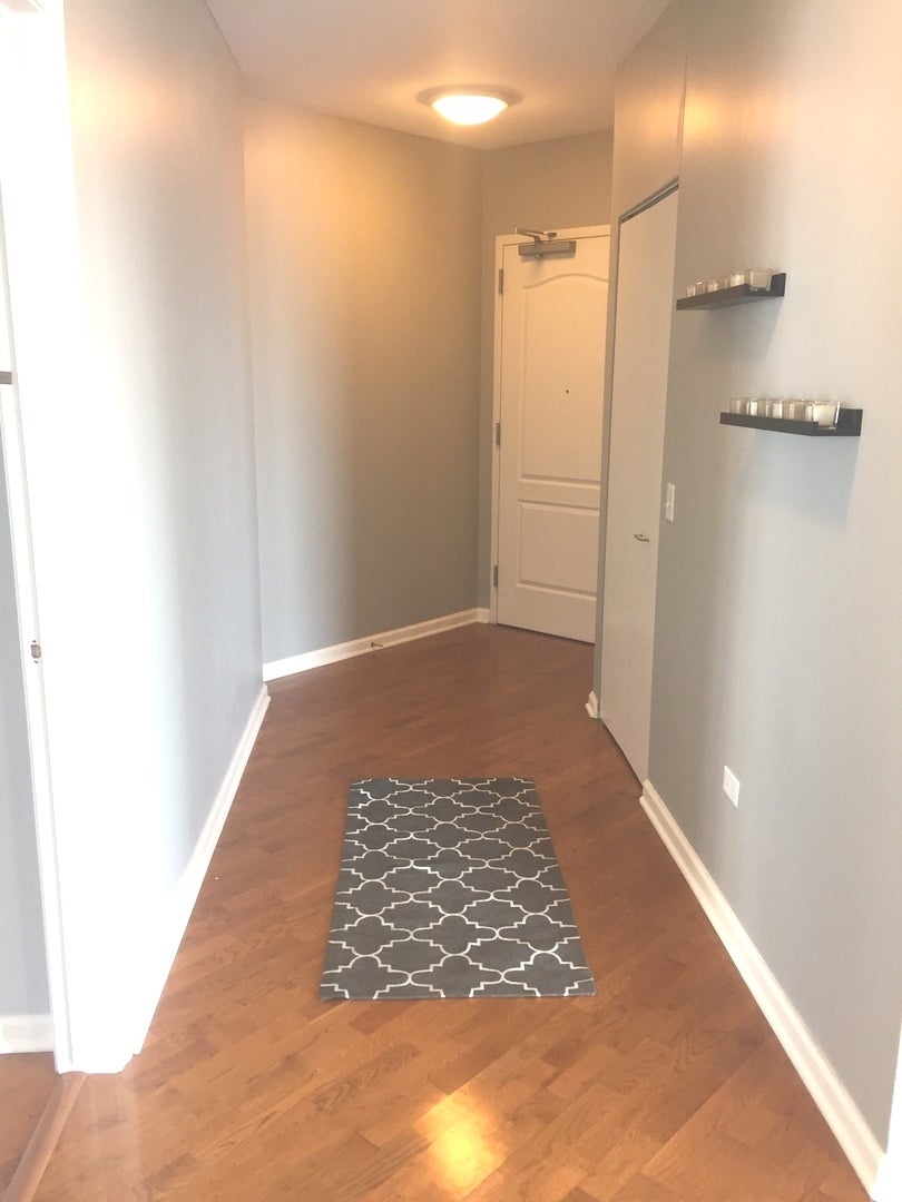 125 S Jefferson Street 2702