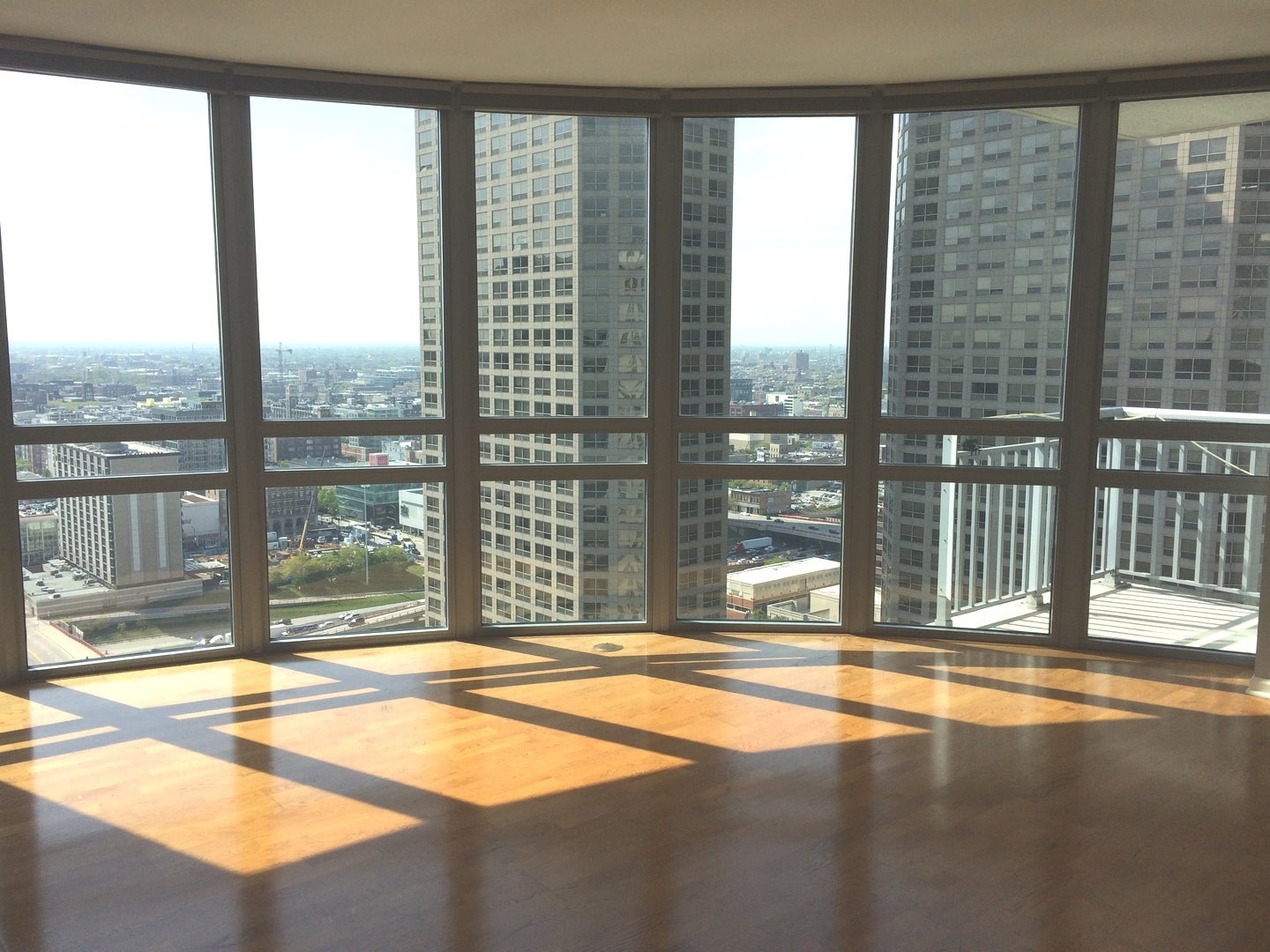 125 S Jefferson Street 2702