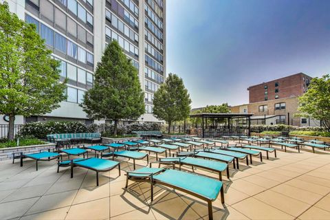 Tiny photo for 3930 N Pine Grove Avenue #607, Chicago, IL 60613 (MLS # 12474077)