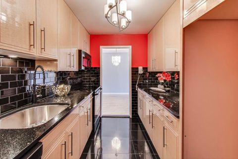 Tiny photo for 3930 N Pine Grove Avenue #607, Chicago, IL 60613 (MLS # 12474077)