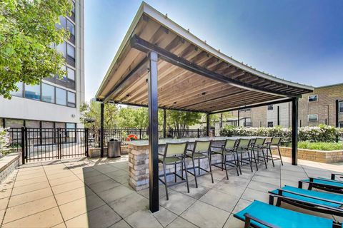 Tiny photo for 3930 N Pine Grove Avenue #607, Chicago, IL 60613 (MLS # 12474077)