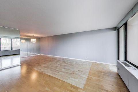 Tiny photo for 3930 N Pine Grove Avenue #607, Chicago, IL 60613 (MLS # 12474077)