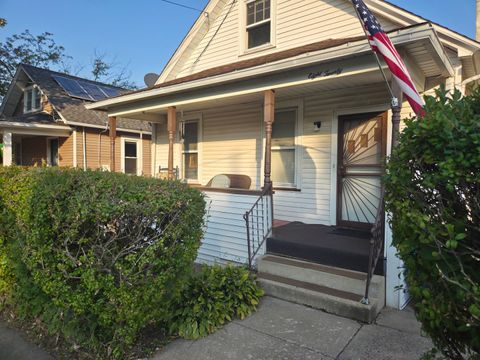 Photo of 820 Oliver Avenue, Aurora, IL 60506 (MLS # 12470533)