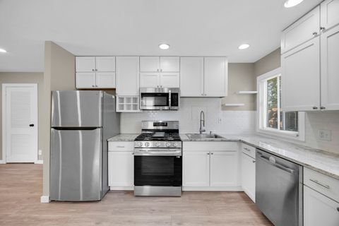 Tiny photo for 402 Oneill Street, Joliet, IL 60436 (MLS # 12472928)