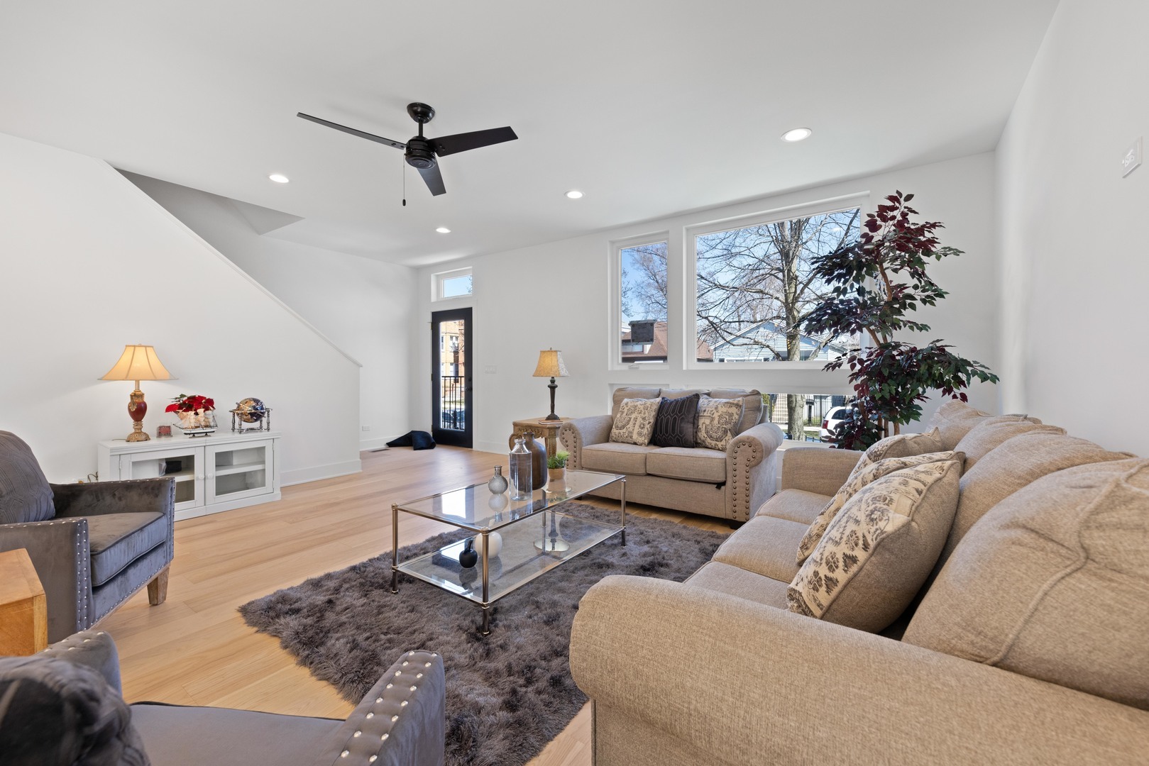 1522 N Leamington Avenue