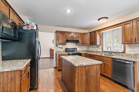 Tiny photo for 6 Amanda Lane, Yorkville, IL 60560 (MLS # 12619502)