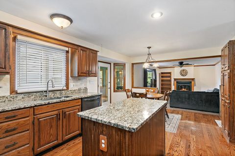 Tiny photo for 6 Amanda Lane, Yorkville, IL 60560 (MLS # 12619502)