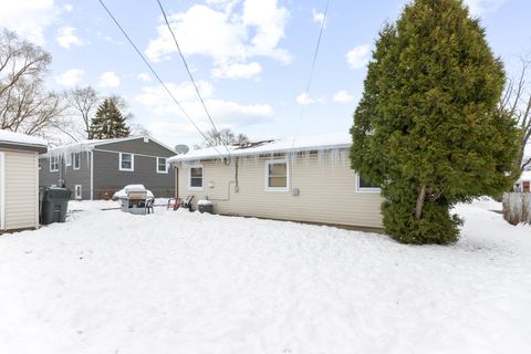 Tiny photo for 105 Adobe Circle, Carpentersville, IL 60110 (MLS # 12526432)