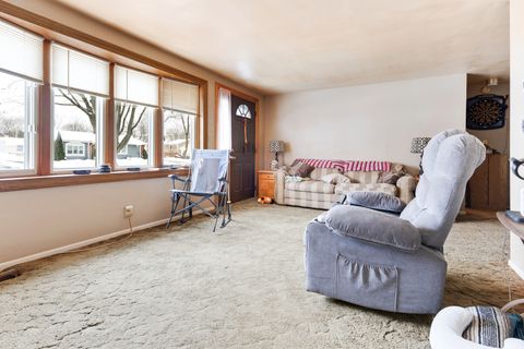 Tiny photo for 105 Adobe Circle, Carpentersville, IL 60110 (MLS # 12526432)