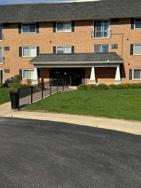 Photo of 580 Lawrence Avenue #113, Roselle, IL 60172 (MLS # 12627459)