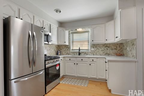 Tiny photo for 8049 N Overhill Avenue, Niles, IL 60714 (MLS # 12603684)