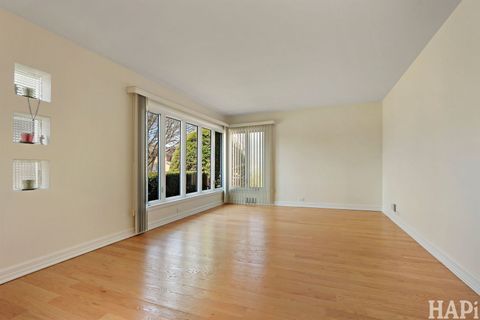 Tiny photo for 8049 N Overhill Avenue, Niles, IL 60714 (MLS # 12603684)