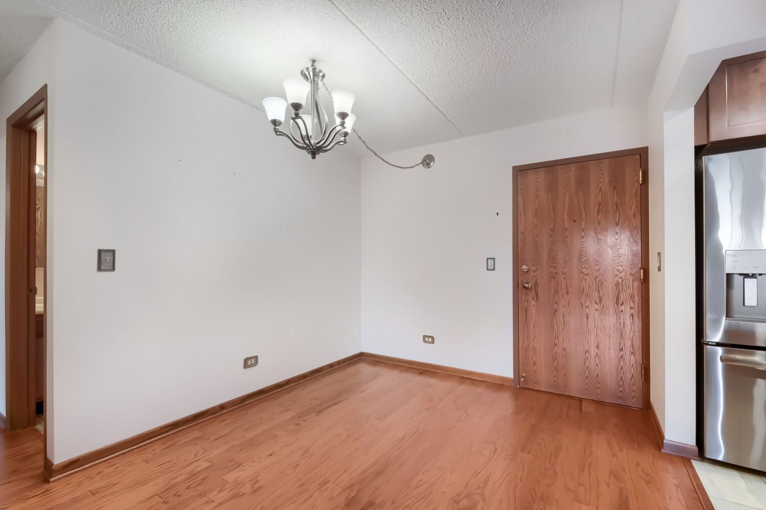 7707 W Irving Park Road 202 - Photo 2