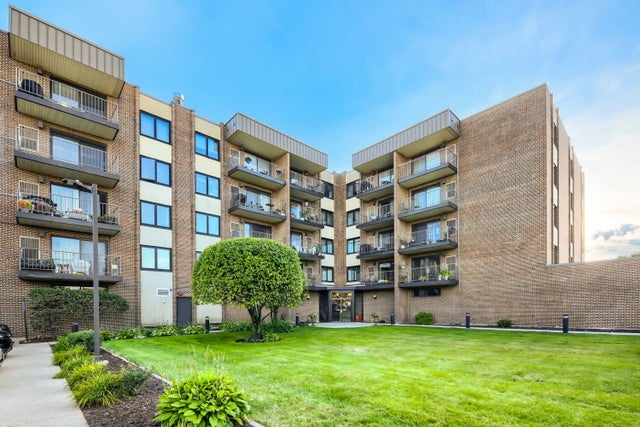 7707 W Irving Park Road 202