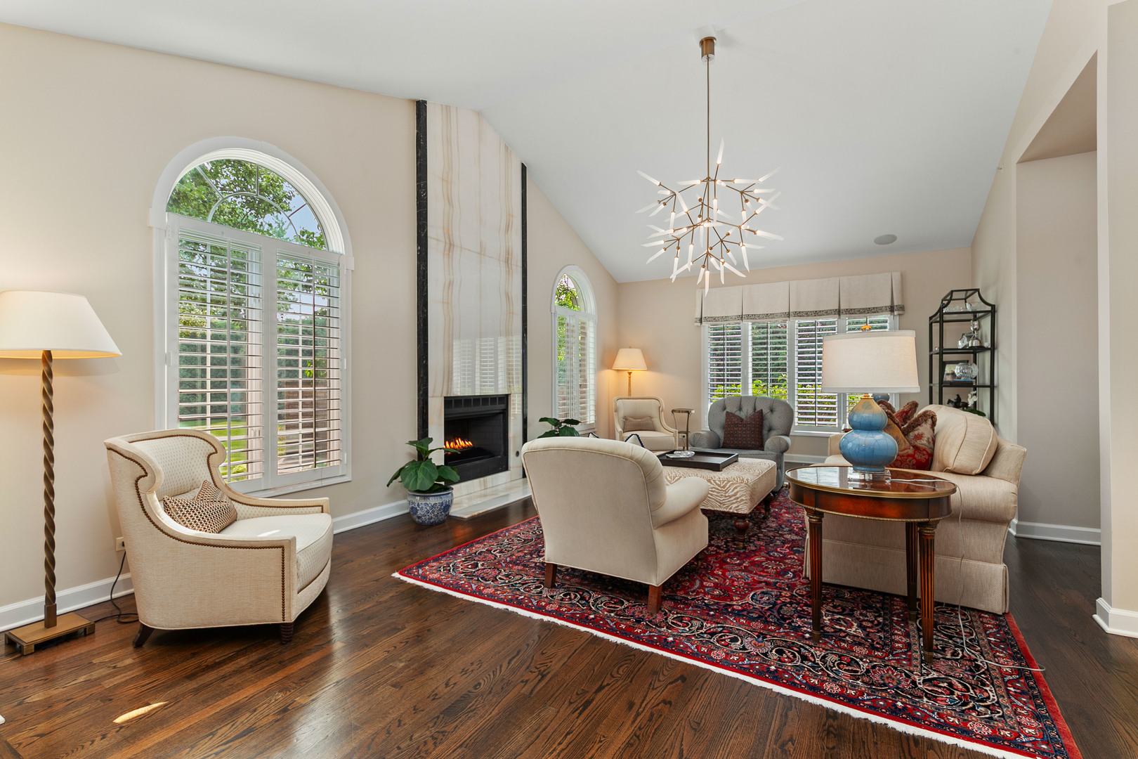 1118 Pine Oaks Circle