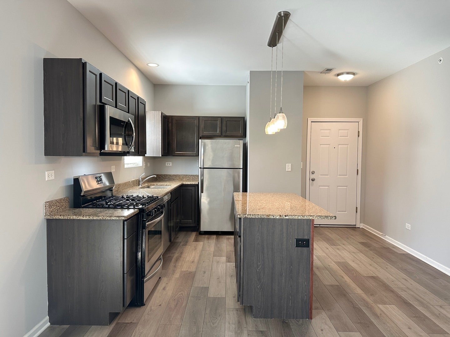 809 E Main Street 3E