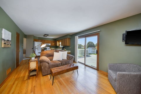Tiny photo for 102 Juniper Drive, North Aurora, IL 60542 (MLS # 12699409)