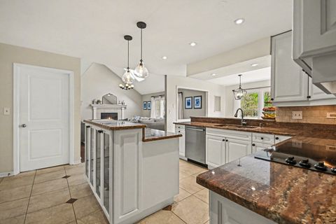Tiny photo for 22W450 Cherry Lane, Glen Ellyn, IL 60137 (MLS # 12622996)