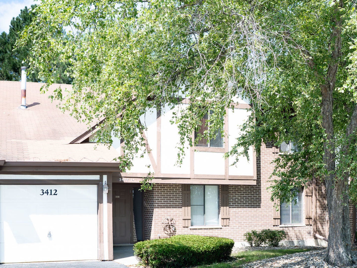 3410 Donovan Drive 4 - Photo 2