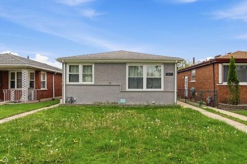 Photo of 2837 E 127th Street, Chicago, IL 60633 (MLS # 12776450)