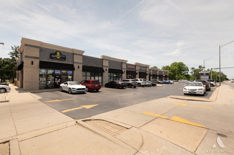 Tiny photo for 7929 W Cermak Road #I, North Riverside, IL 60546 (MLS # 12761900)