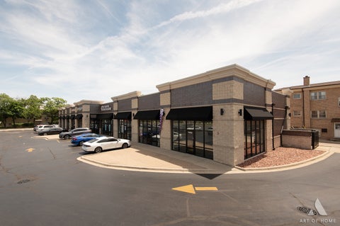 Tiny photo for 7929 W Cermak Road #I, North Riverside, IL 60546 (MLS # 12761900)