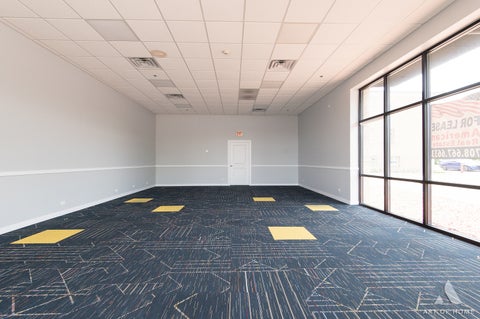 Tiny photo for 7929 W Cermak Road #I, North Riverside, IL 60546 (MLS # 12761900)