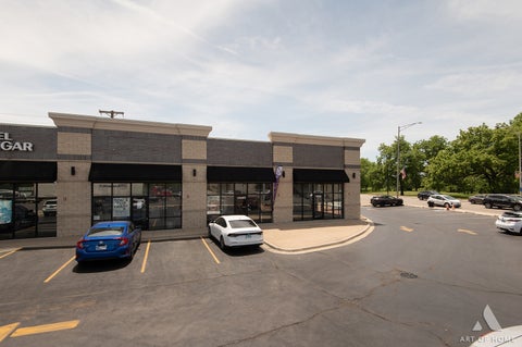Tiny photo for 7929 W Cermak Road #I, North Riverside, IL 60546 (MLS # 12761900)