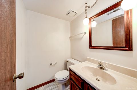 Tiny photo for 7932 Paxton Avenue #1B, Tinley Park, IL 60477 (MLS # 12032198)