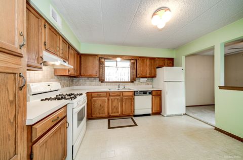 Tiny photo for 7932 Paxton Avenue #1B, Tinley Park, IL 60477 (MLS # 12032198)
