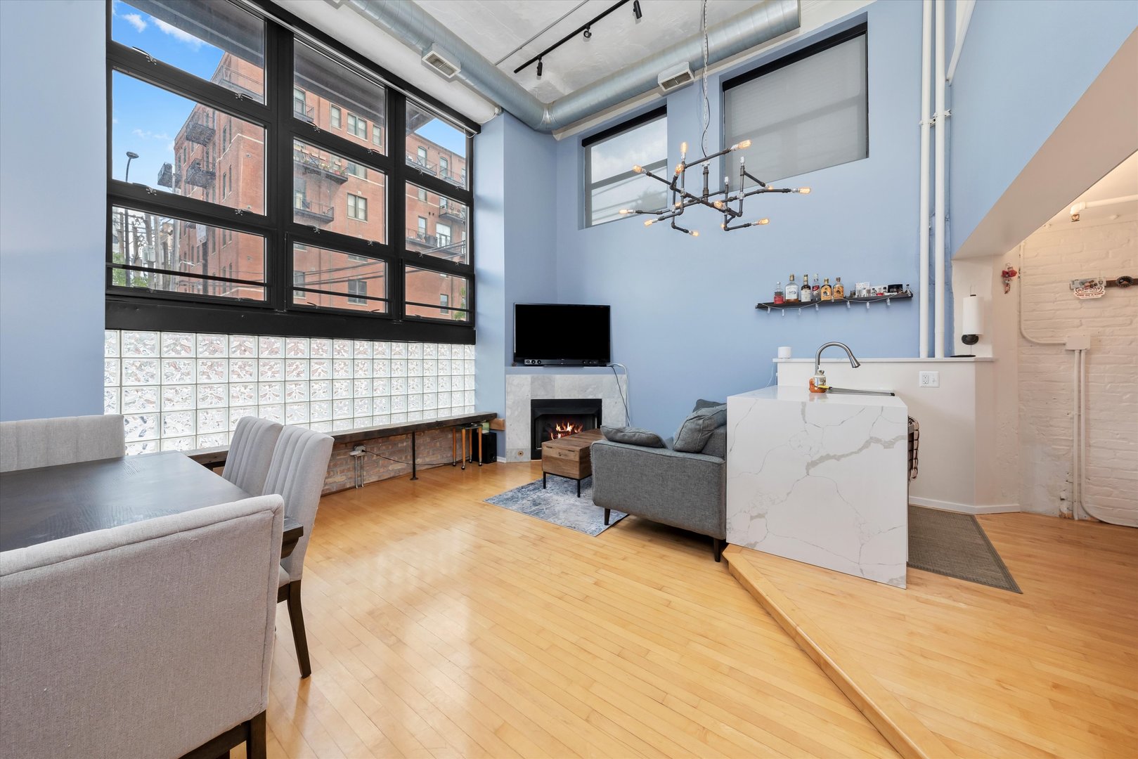 1601 S Michigan Avenue 108