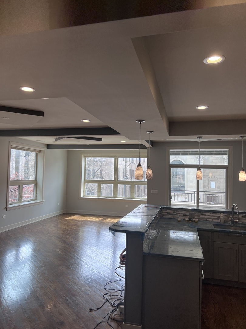 1208 E 64th Street 2E