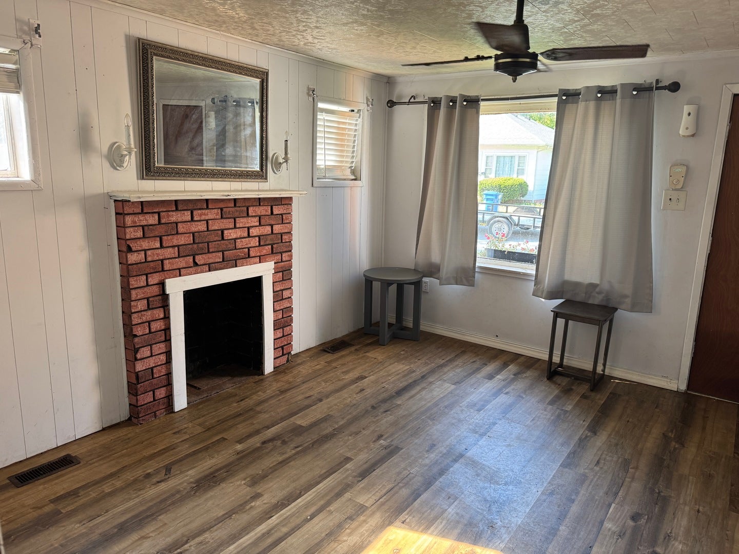 210 W Park Street W
