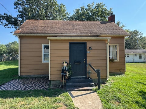 Photo of 210 W Park Street W, Benton, IL 62812 (MLS # 12749003)