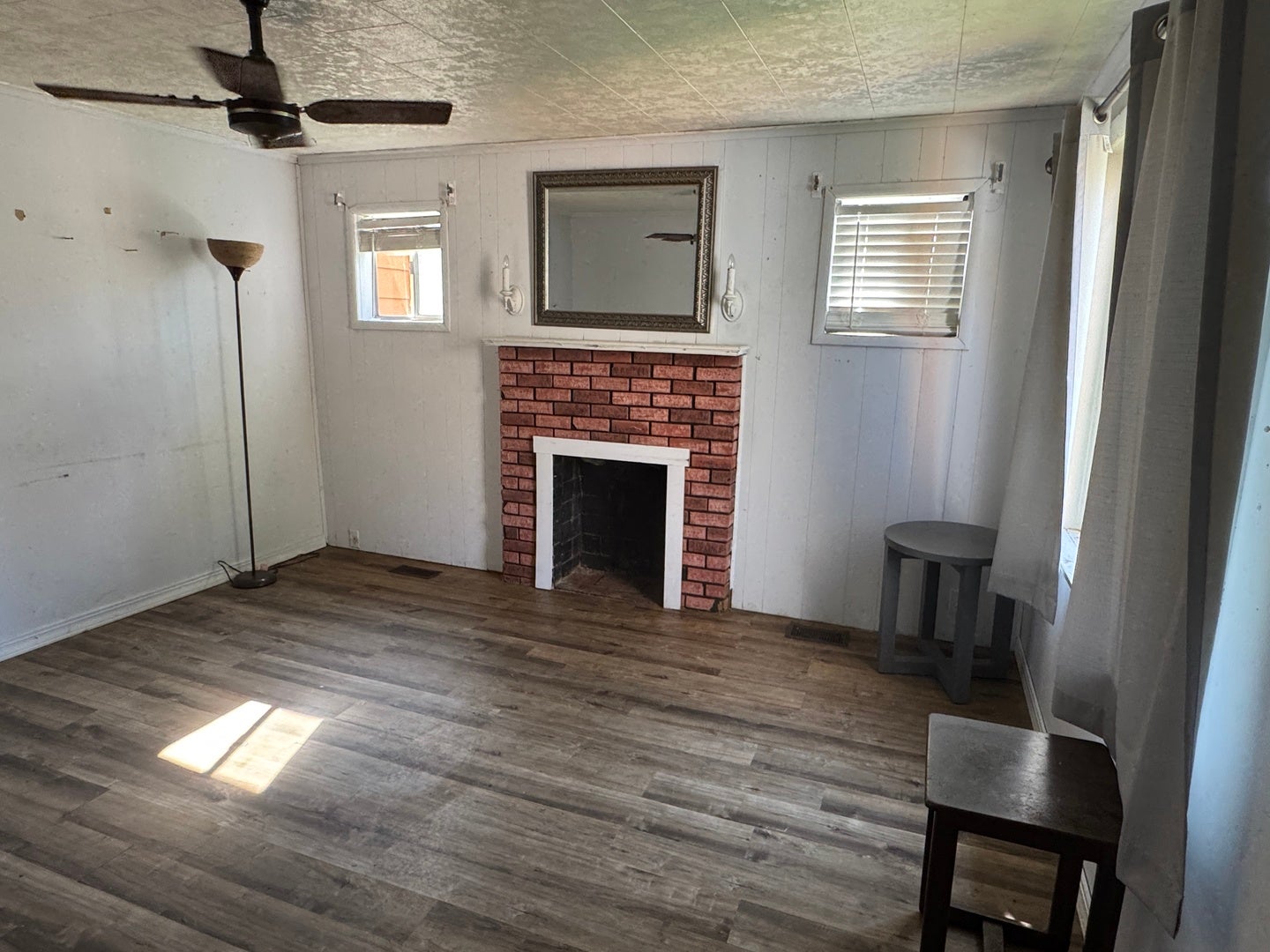 210 W Park Street W