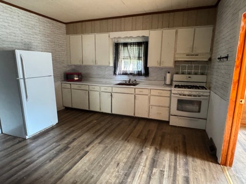 Tiny photo for 210 W Park Street W, Benton, IL 62812 (MLS # 12749003)