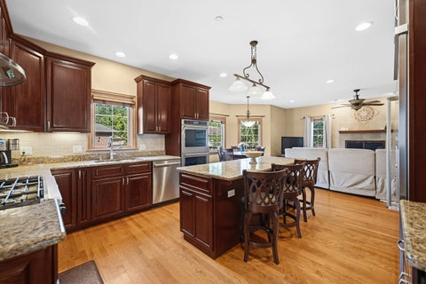 Tiny photo for 708 S Lincoln Avenue, Park Ridge, IL 60068 (MLS # 12747343)