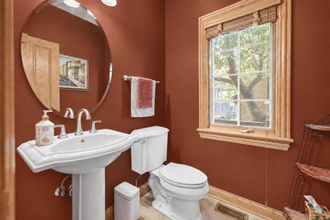 Tiny photo for 708 S Lincoln Avenue, Park Ridge, IL 60068 (MLS # 12747343)